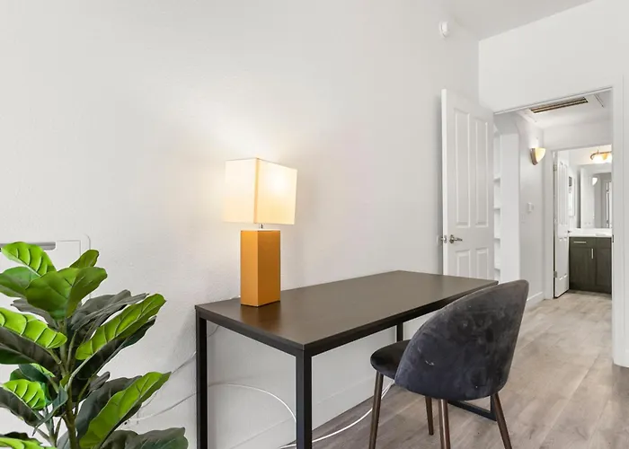Cozysuites By The Stadium With Pool 14