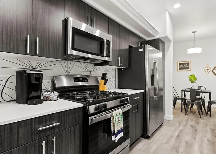 Apartment Cozysuites By The Stadium With Pool 14 Glendale